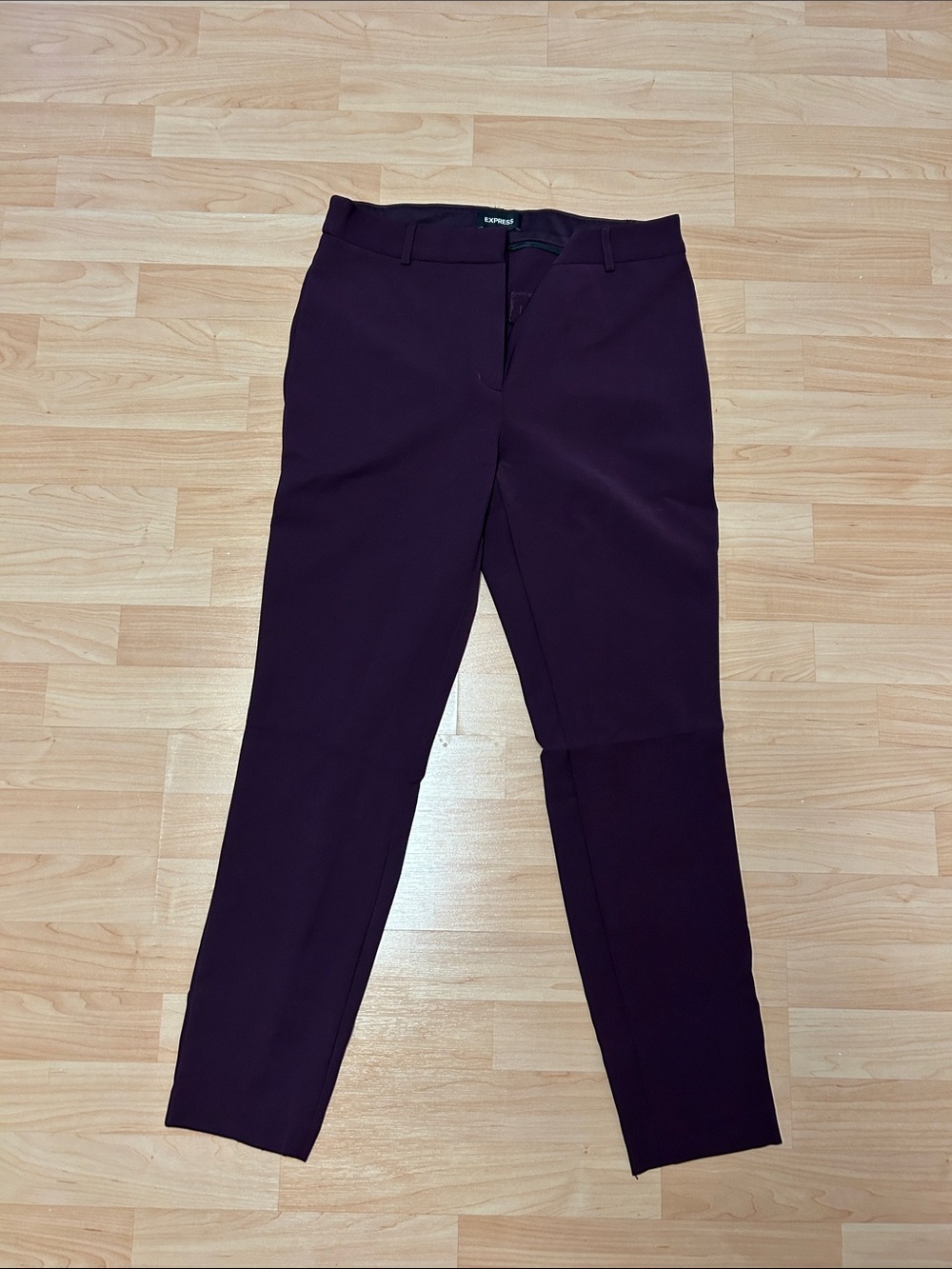 Express Editor Women's Skinny Pants in Plum